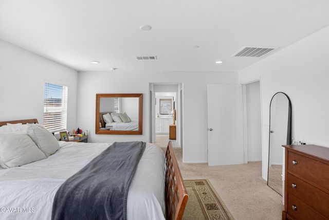 3120 Via Bella Rosa Avenue, Rosamond, CA 93560