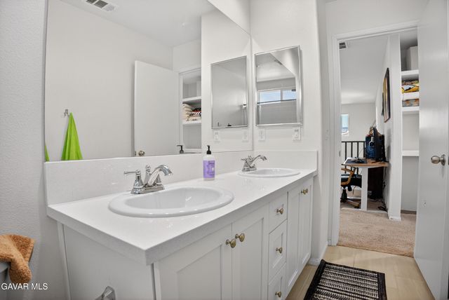 3120 Via Bella Rosa Avenue, Rosamond, CA 93560
