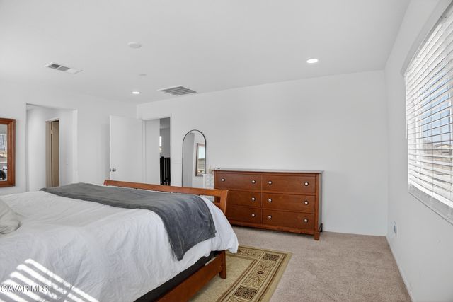 3120 Via Bella Rosa Avenue, Rosamond, CA 93560