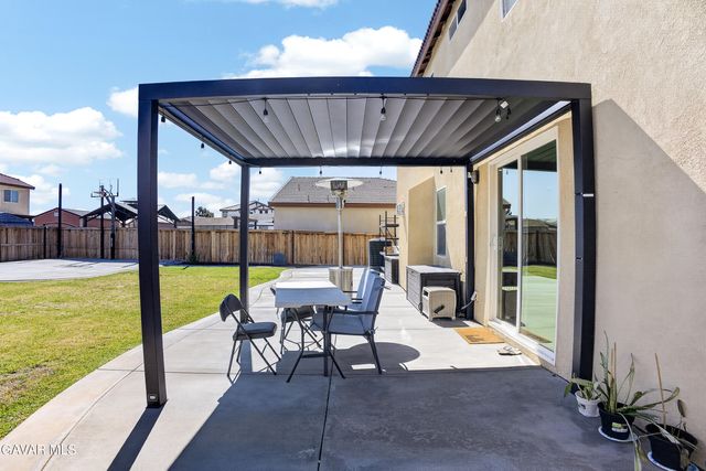3120 Via Bella Rosa Avenue, Rosamond, CA 93560