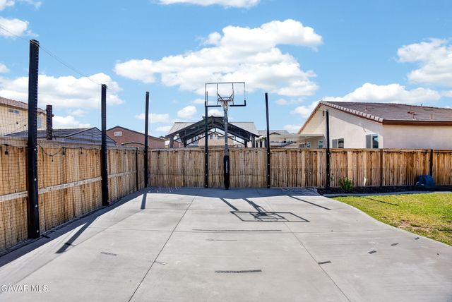 3120 Via Bella Rosa Avenue, Rosamond, CA 93560