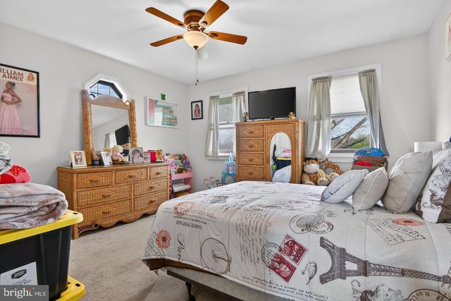 2 WILDFLOWER, Lancaster, PA 17603