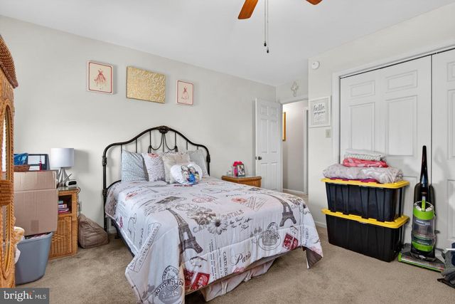 2 WILDFLOWER, Lancaster, PA 17603