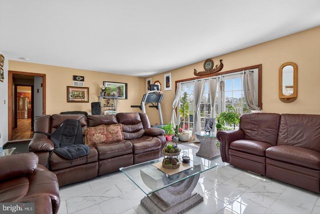 2 WILDFLOWER, Lancaster, PA 17603