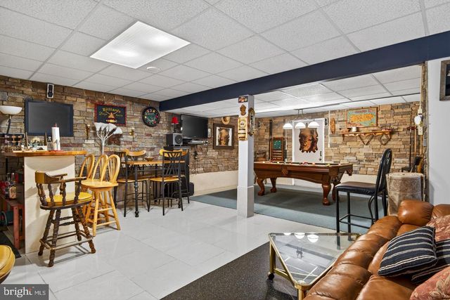 2 WILDFLOWER, Lancaster, PA 17603
