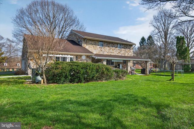 2 WILDFLOWER, Lancaster, PA 17603