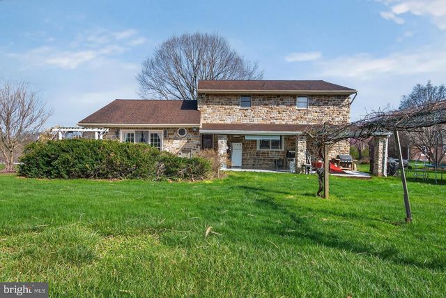 2 WILDFLOWER, Lancaster, PA 17603