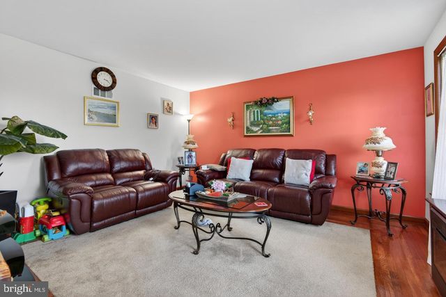 2 WILDFLOWER, Lancaster, PA 17603