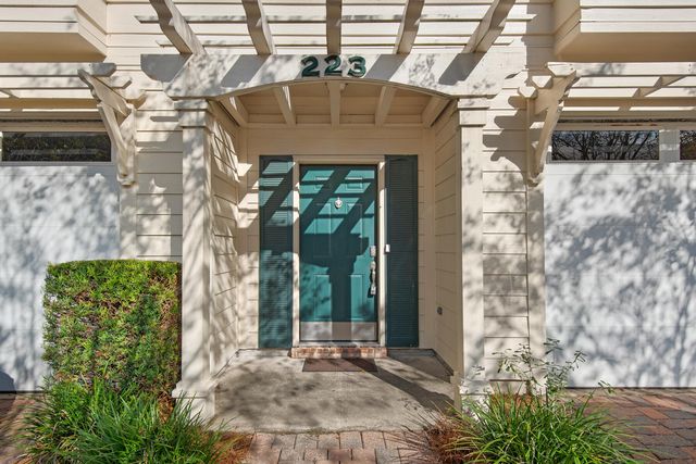 223 Mattie M Kelly Boulevard, Destin, FL 32541