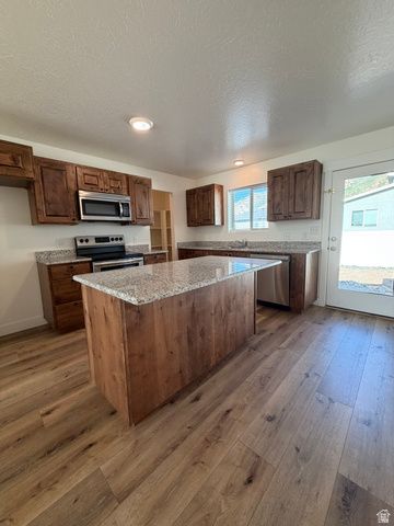 3831 S POWDERWOOD LN, Mapleton, UT 84664