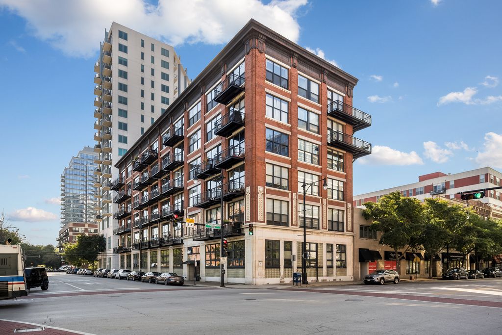 1601 S Michigan Avenue 505, Chicago, IL 60616