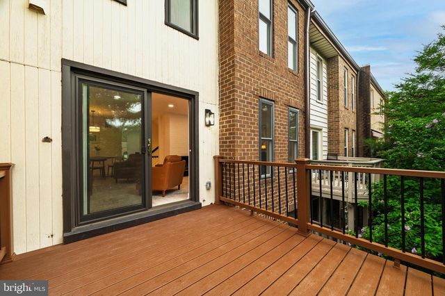 1715 TYVALE CT, Vienna, VA 22182