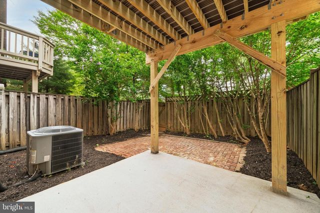 1715 TYVALE CT, Vienna, VA 22182