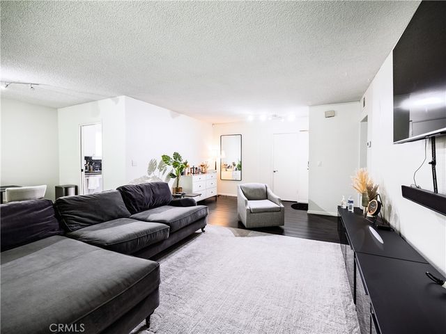 700 Westmount, West Hollywood, CA 90069
