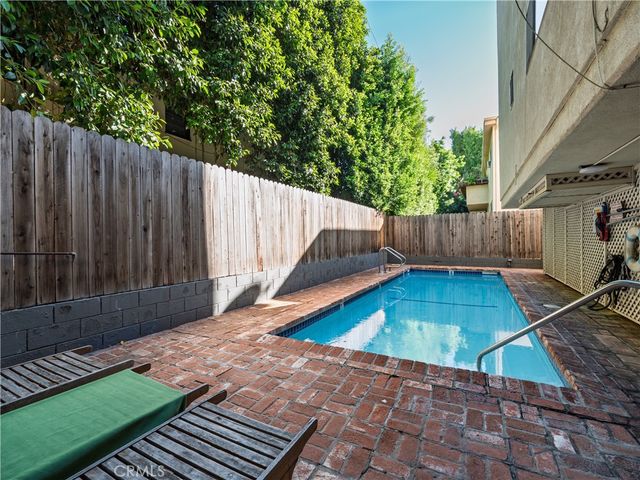 700 Westmount, West Hollywood, CA 90069