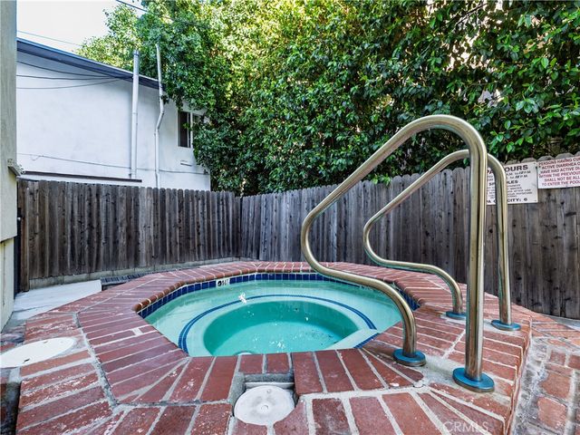700 Westmount, West Hollywood, CA 90069