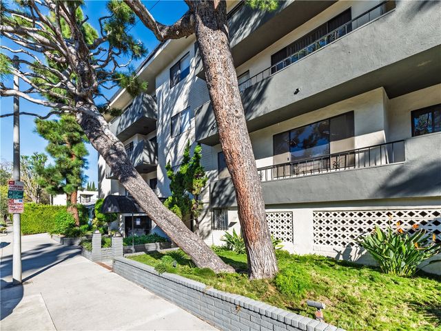 700 Westmount, West Hollywood, CA 90069