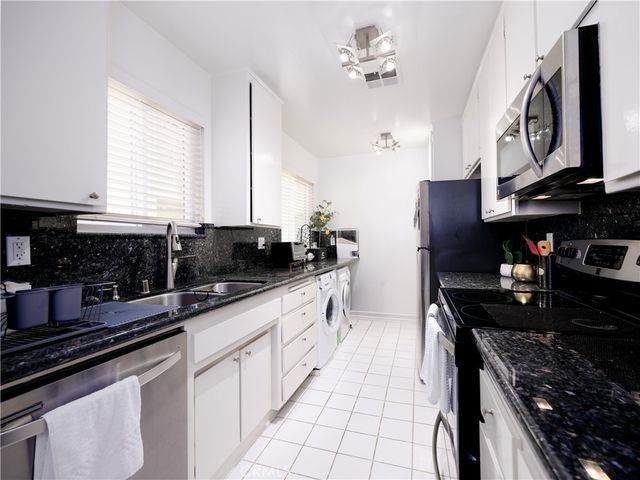 700 Westmount, West Hollywood, CA 90069
