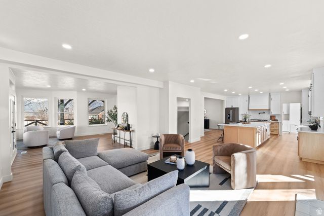 15258 S MOUNTAINSIDE DR, Bluffdale, UT 84065