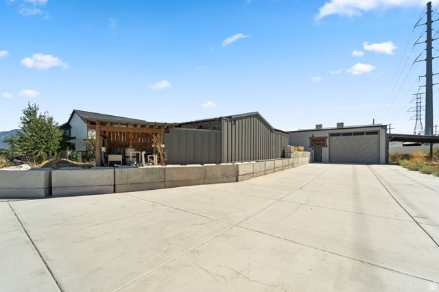 15258 S MOUNTAINSIDE DR, Bluffdale, UT 84065