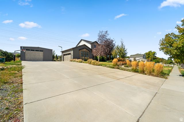15258 S MOUNTAINSIDE DR, Bluffdale, UT 84065