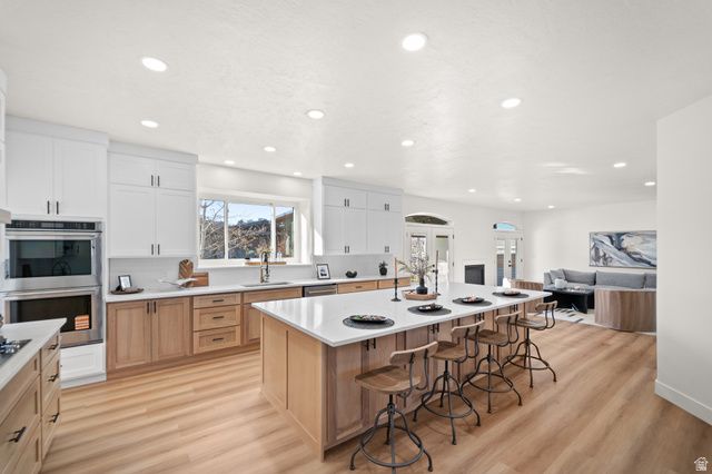 15258 S MOUNTAINSIDE DR, Bluffdale, UT 84065