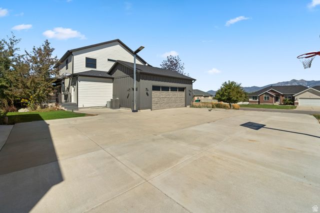 15258 S MOUNTAINSIDE DR, Bluffdale, UT 84065