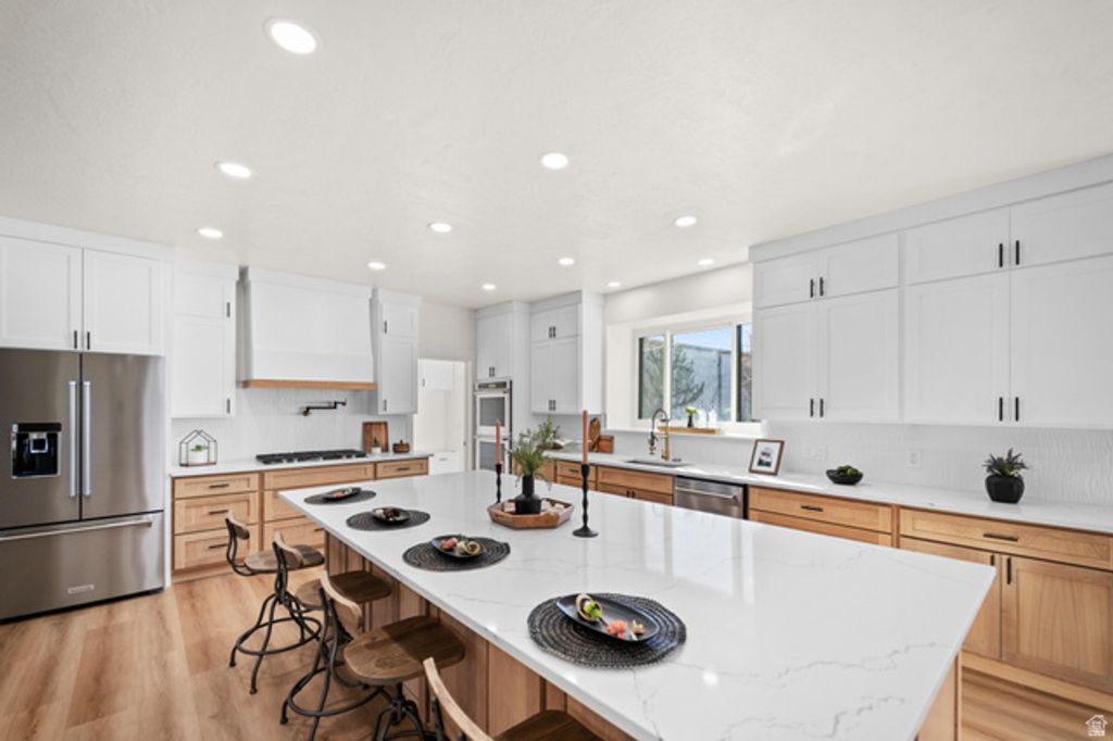 Image 11 of property listing at 15258 S MOUNTAINSIDE DR, Bluffdale, UT 84065