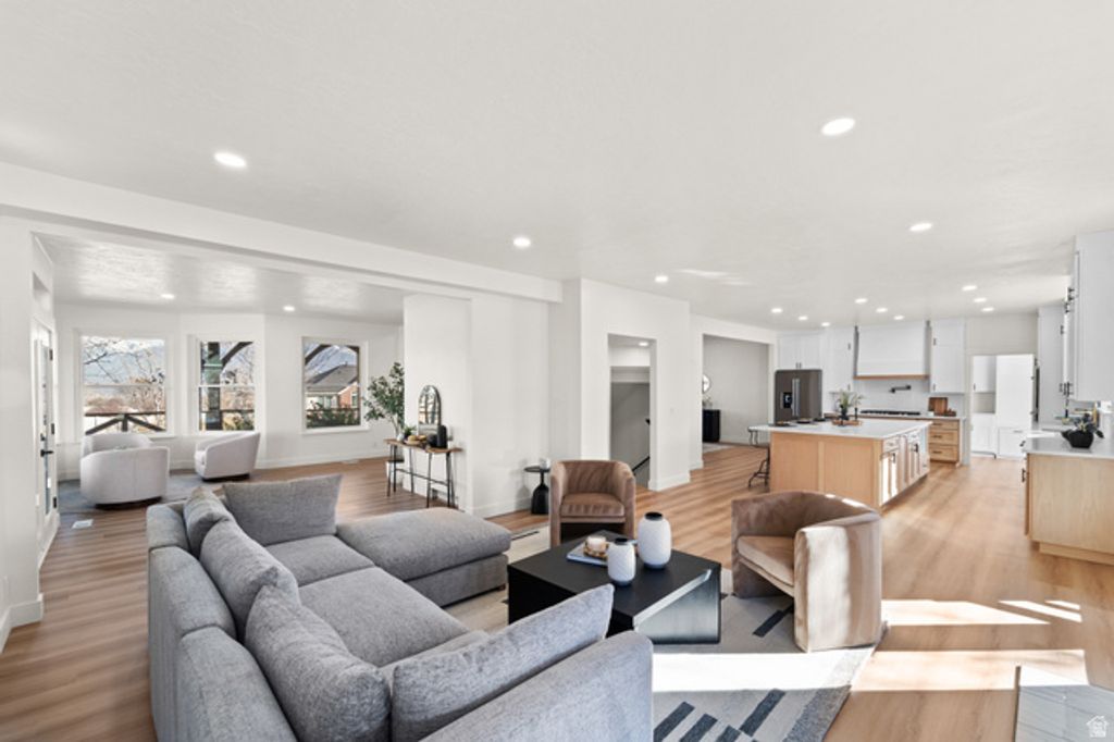 Image 17 of property listing at 15258 S MOUNTAINSIDE DR, Bluffdale, UT 84065