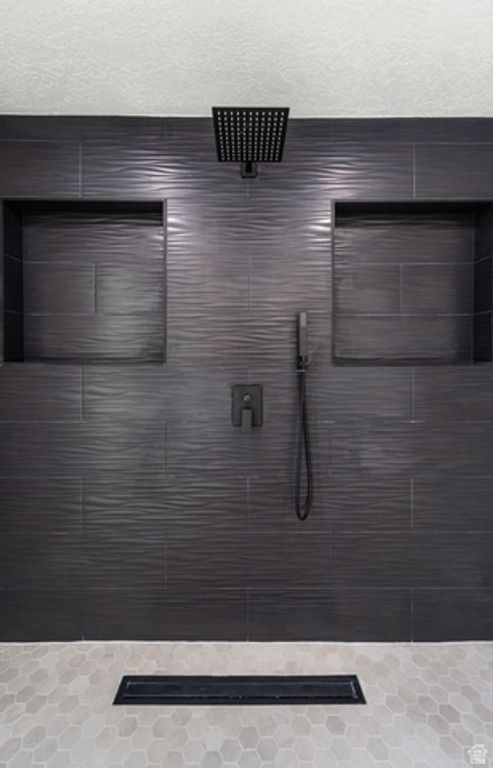 Image 31 of property listing at 15258 S MOUNTAINSIDE DR, Bluffdale, UT 84065