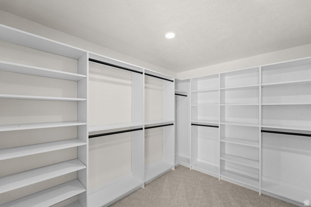 Image 36 of property listing at 15258 S MOUNTAINSIDE DR, Bluffdale, UT 84065