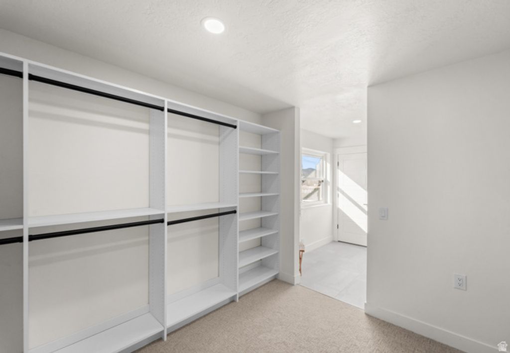 Image 37 of property listing at 15258 S MOUNTAINSIDE DR, Bluffdale, UT 84065