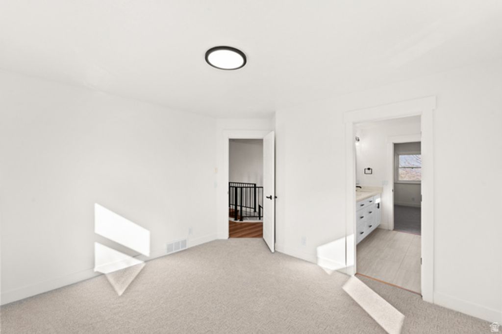 Image 38 of property listing at 15258 S MOUNTAINSIDE DR, Bluffdale, UT 84065