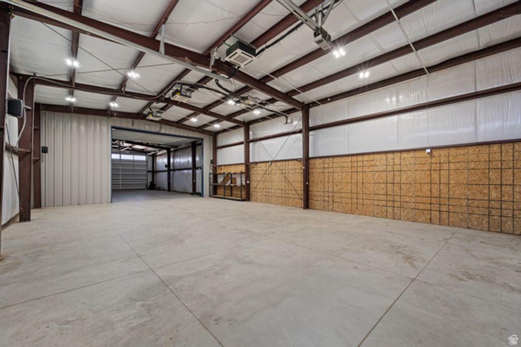 Image 63 of property listing at 15258 S MOUNTAINSIDE DR, Bluffdale, UT 84065