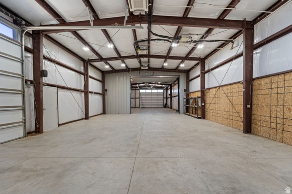 Image 64 of property listing at 15258 S MOUNTAINSIDE DR, Bluffdale, UT 84065