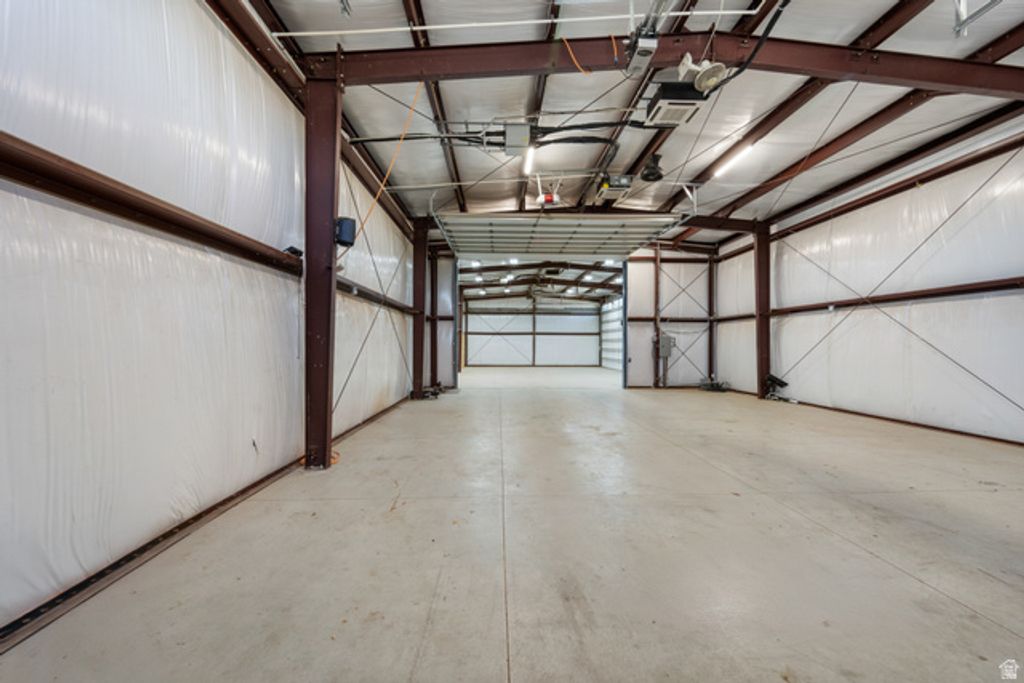 Image 69 of property listing at 15258 S MOUNTAINSIDE DR, Bluffdale, UT 84065