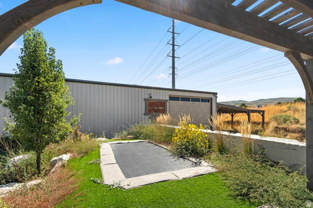 Image 76 of property listing at 15258 S MOUNTAINSIDE DR, Bluffdale, UT 84065