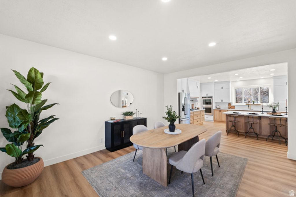 Image 10 of property listing at 15258 S MOUNTAINSIDE DR, Bluffdale, UT 84065