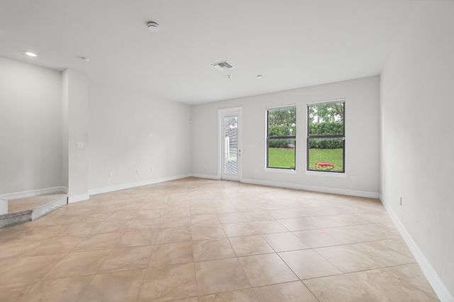 4488 Appleton Circle E, Oakland Park, FL 33309