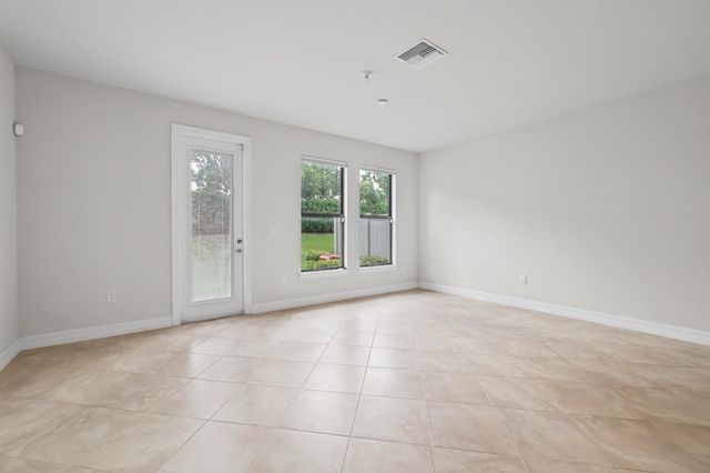 4488 Appleton Circle E, Oakland Park, FL 33309