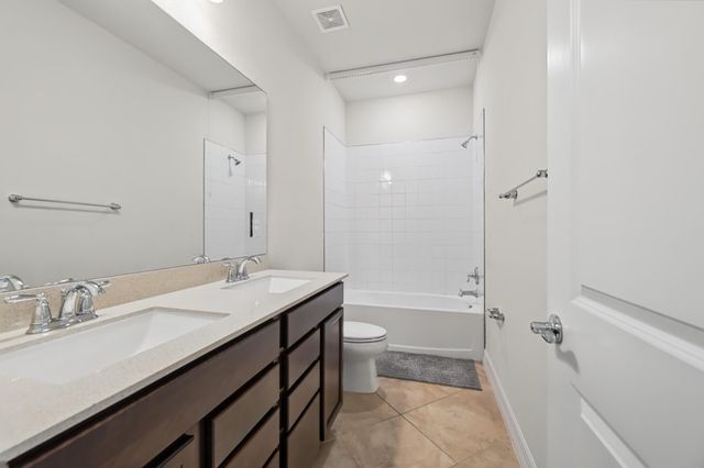 4488 Appleton Circle E, Oakland Park, FL 33309