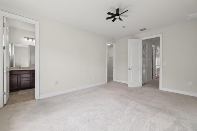 4488 Appleton Circle E, Oakland Park, FL 33309