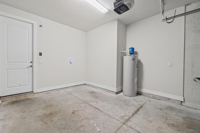 4488 Appleton Circle E, Oakland Park, FL 33309