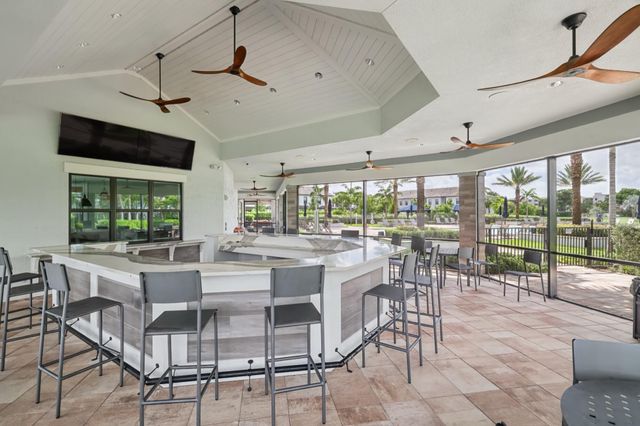 4488 Appleton Circle E, Oakland Park, FL 33309