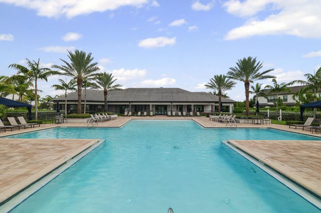 4488 Appleton Circle E, Oakland Park, FL 33309