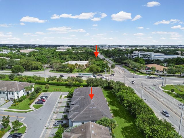 4488 Appleton Circle E, Oakland Park, FL 33309