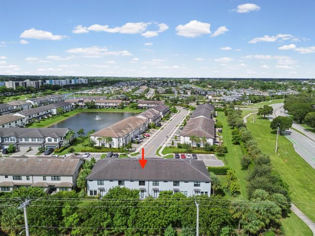 4488 Appleton Circle E, Oakland Park, FL 33309