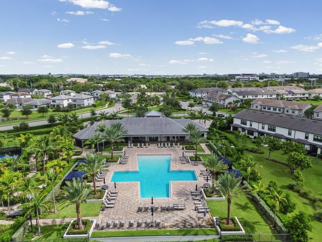 4488 Appleton Circle E, Oakland Park, FL 33309