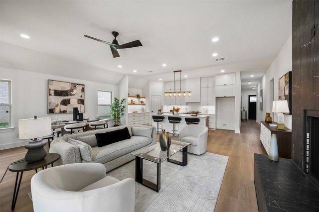 1223 Stagecoach Trail, Justin, TX 76247
