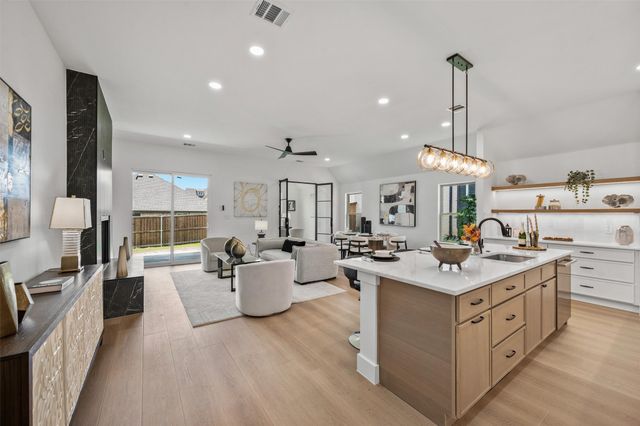 1223 Stagecoach Trail, Justin, TX 76247